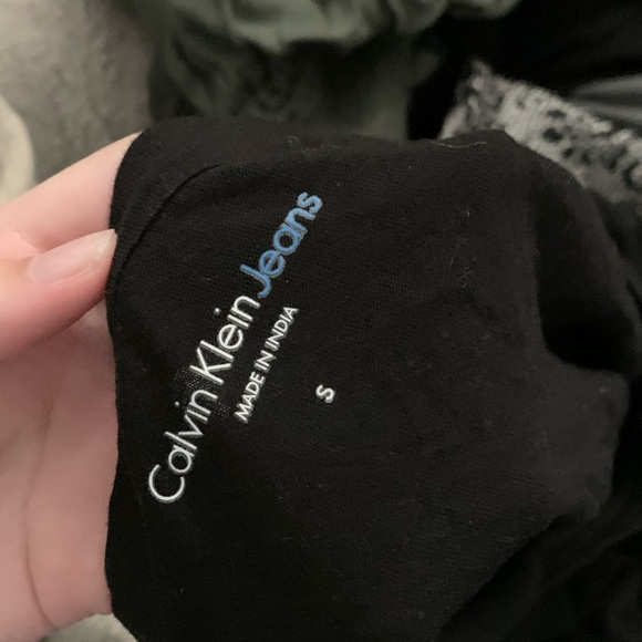 calvin klein crop top - Picture 2 of 3